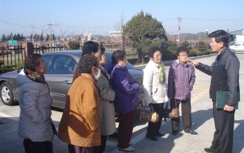 사랑의 텃밭 가꾸기 현장체험 실시 이미지